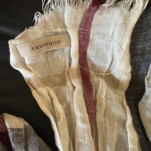 Burberry Scarf Authentic Lightweight